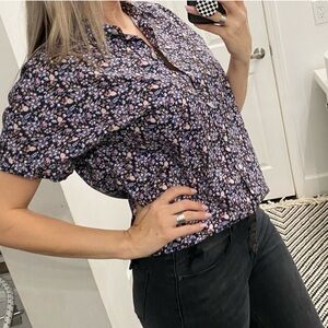 EUC Universal Thread floral print buttons down shirt size Medium